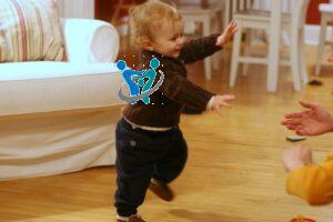 متى يمشي الطفل عالم حواء 2 متى يمشي الطفل عالم حواء